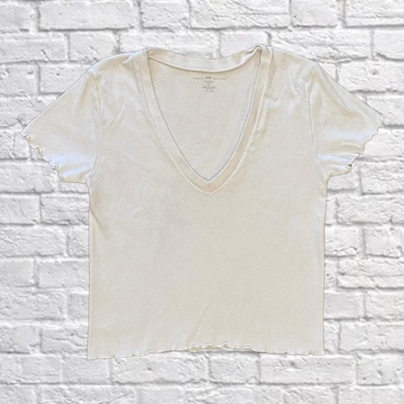 Brandy Melville Tops - Brandy Melville V Neck Baby Tee